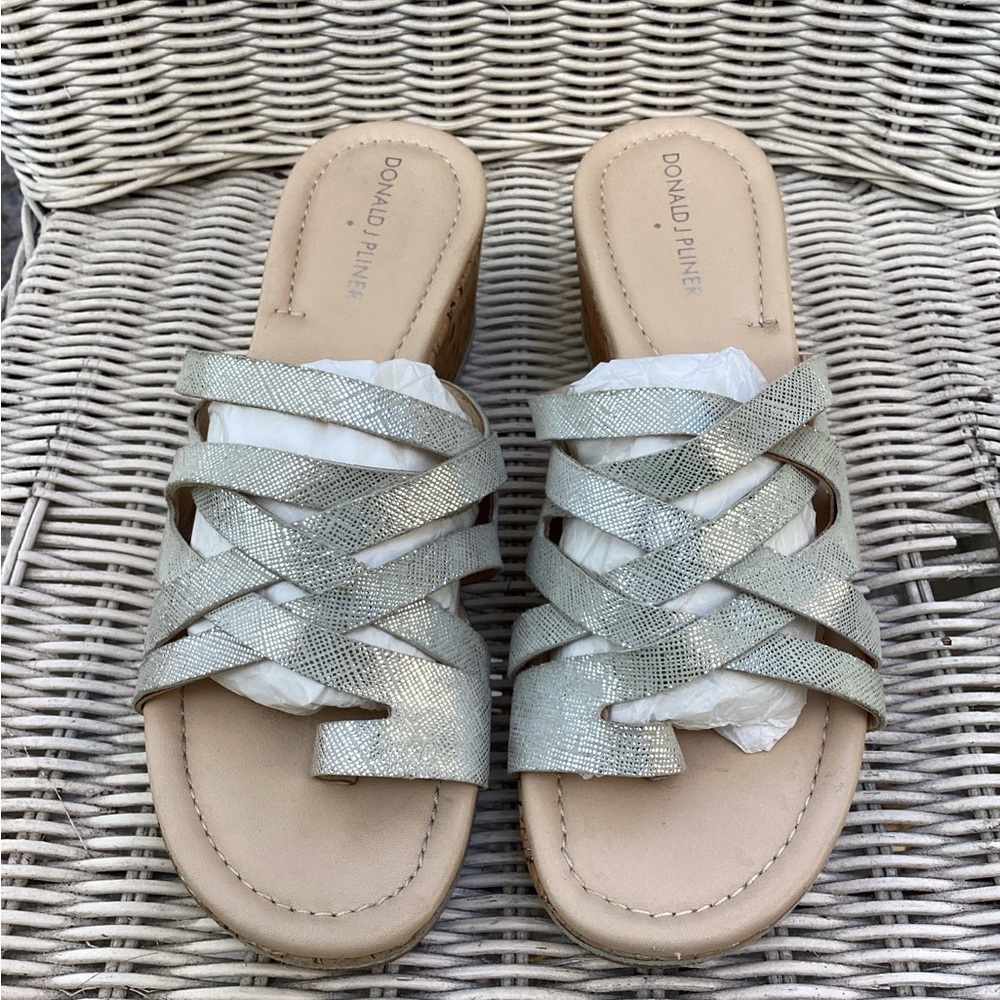 Silver color sandals. Beautiful!